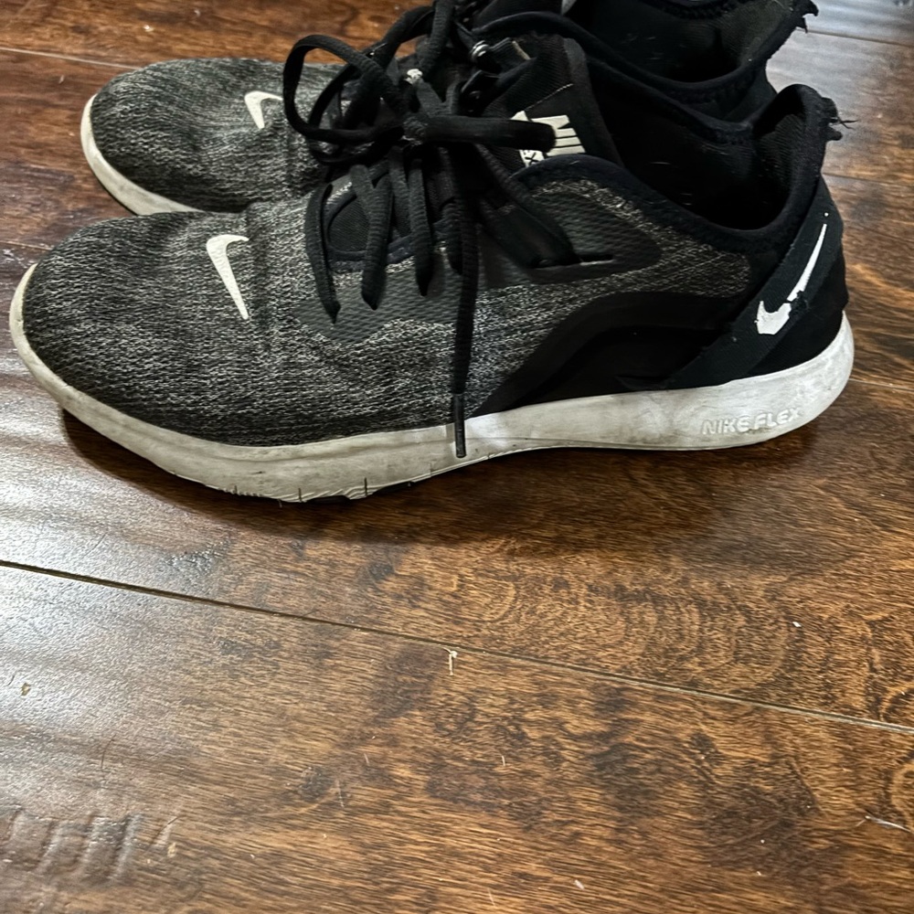 Nike Black and White Athletic Shoes